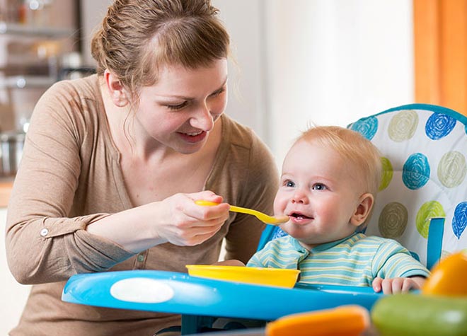 Ghế ngồi rất quan trọng khi cho bé ăn dặm kiểu Nhật