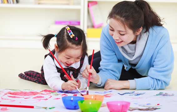 3. Dạy bé học tiếng Anh lớp 1 qua các trò chơi
