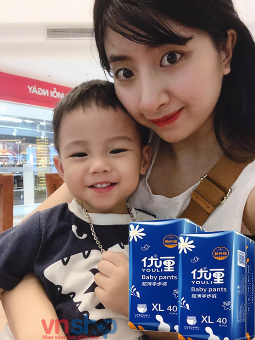 review bỉm Youli Xanh từ chị Trang và bé Gấu
