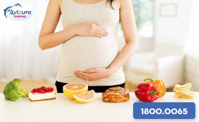 Chế độ dinh dưỡng của mẹ bầu quyết định rất lớn đến cân nặng thai nhi