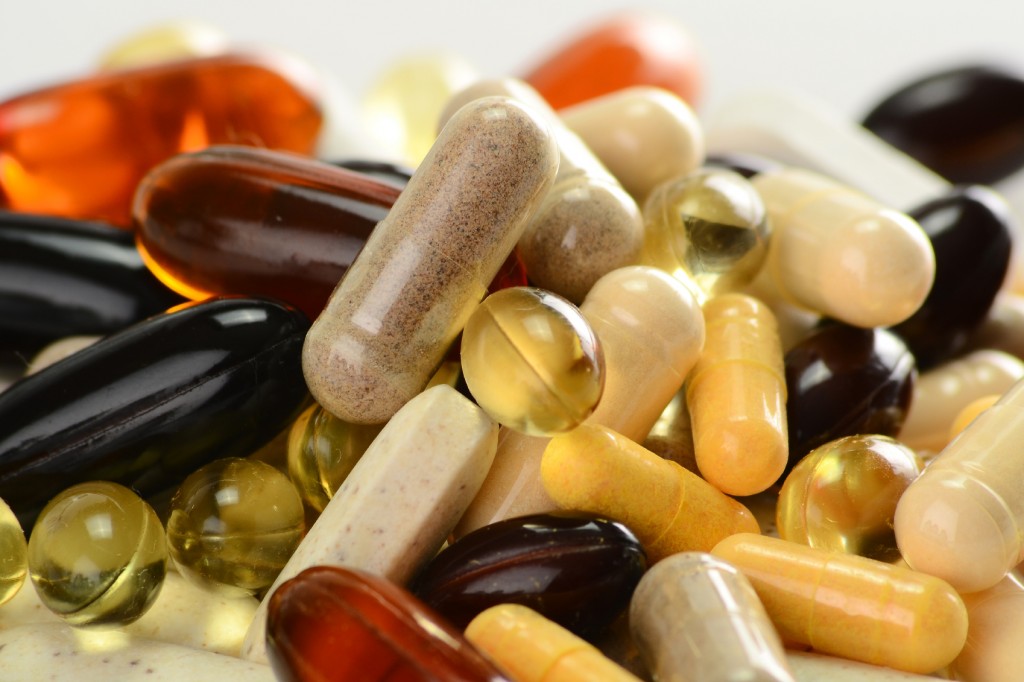 Uống thuốc Vitamin tổng hợp cho bà bầu 1